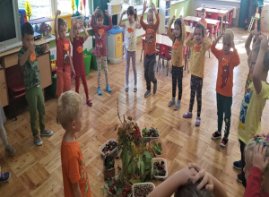 Kolorowe zabawy z Panią Jesienią