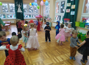 Bal karnawałowy