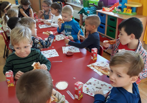 piknik z pizzą na dzień chłopaka
