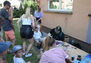 stoisko malowania twarzy dzieci