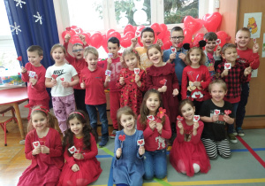 zdjęcie grupowe dzieci z grupy IV