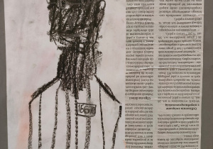 św. Maksymilian w pasiaku a obok wklejona gazeta biało-czarna i napisem "Rycerz Niepokalanej"