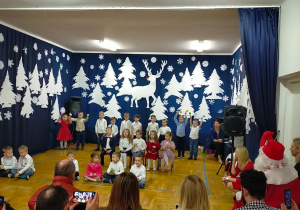 zdjęcie grupowe - przedszkolaki z grupy I