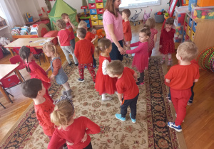 zabawa taneczna w parach