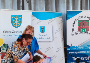 Zosia podczas odbioru nagrody
