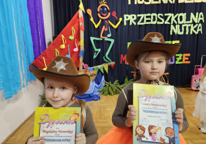 dziewczynki - Matylda Witczak i Michalina Nowak z PP Nr3 "Wesoła Trójeczka" w Zduńskiej Woli