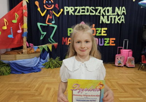 dziewczynka - Antonina Wojciechowska z PP nr 7 "Pod Zielonym Semaforem" w Zduńskiej Woli