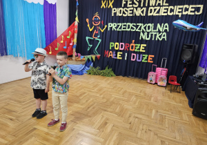 przedstawiciele naszego przedszkola - Franciszek Salamon i Ignacy Architekt podczas występu