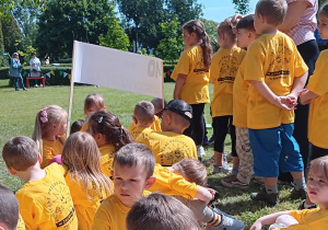 drużyna "10" oczekuje na konkurencje