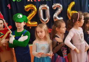 przedszkolaki na balu