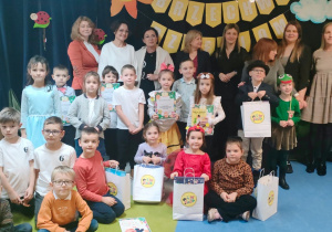 wszystkie przedszkolaki biorące udział w konkursie