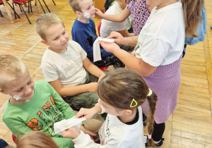 dziewczynki golą chłopaków