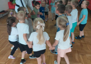 zabawa z trenerem w kole