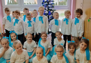 zdjęcie grupowe przedszkolaków z grupy VII