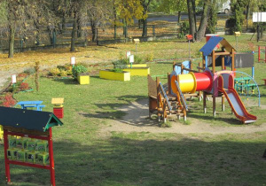 "Słoneczne rabaty" to skrzynki upraw w ogrodzie przedszkolnym
